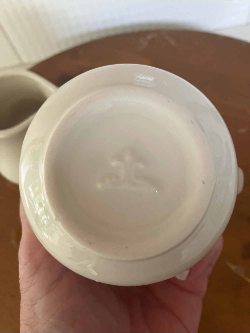 Pair of vintage White ironstone Creamer Pitchers - Picture 4 of 6